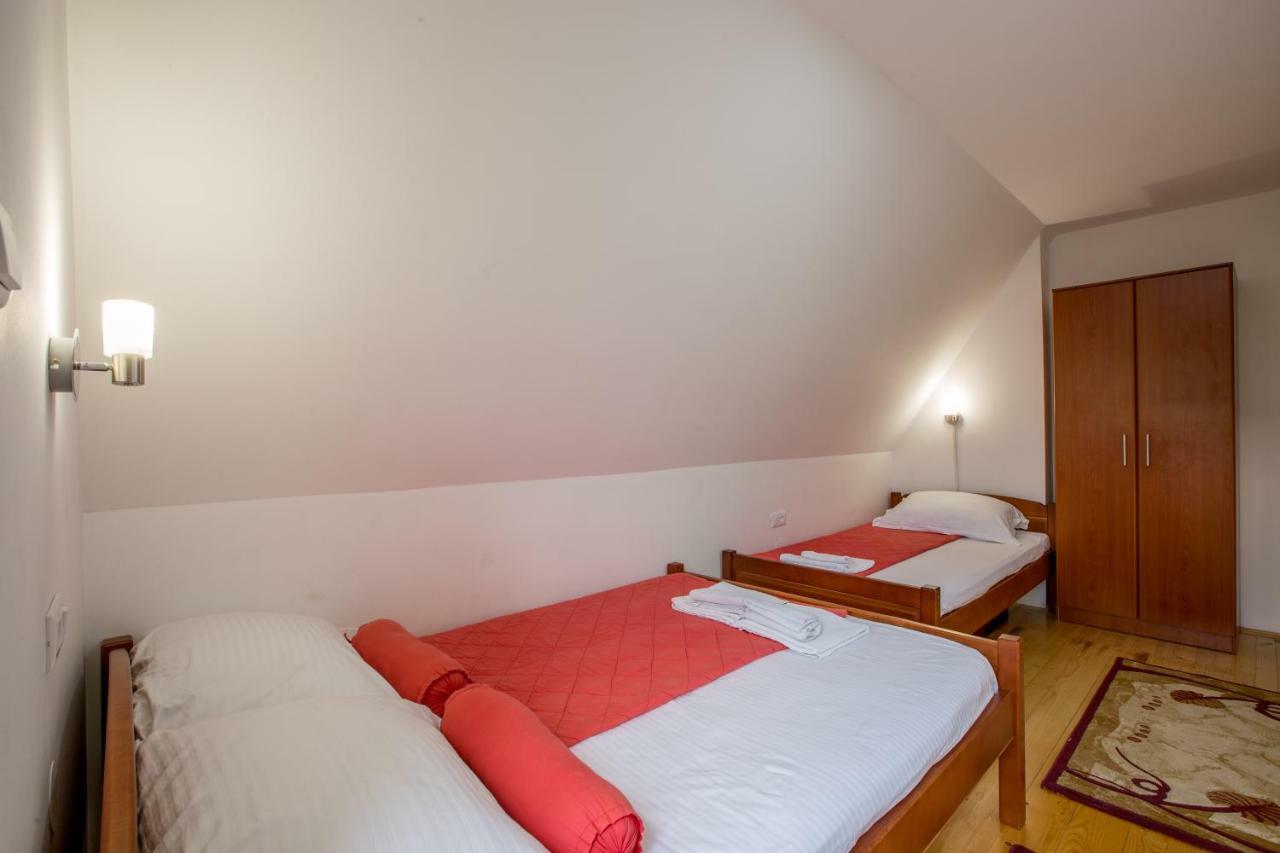 Guest House Sky Blue 자블야크 외부 사진